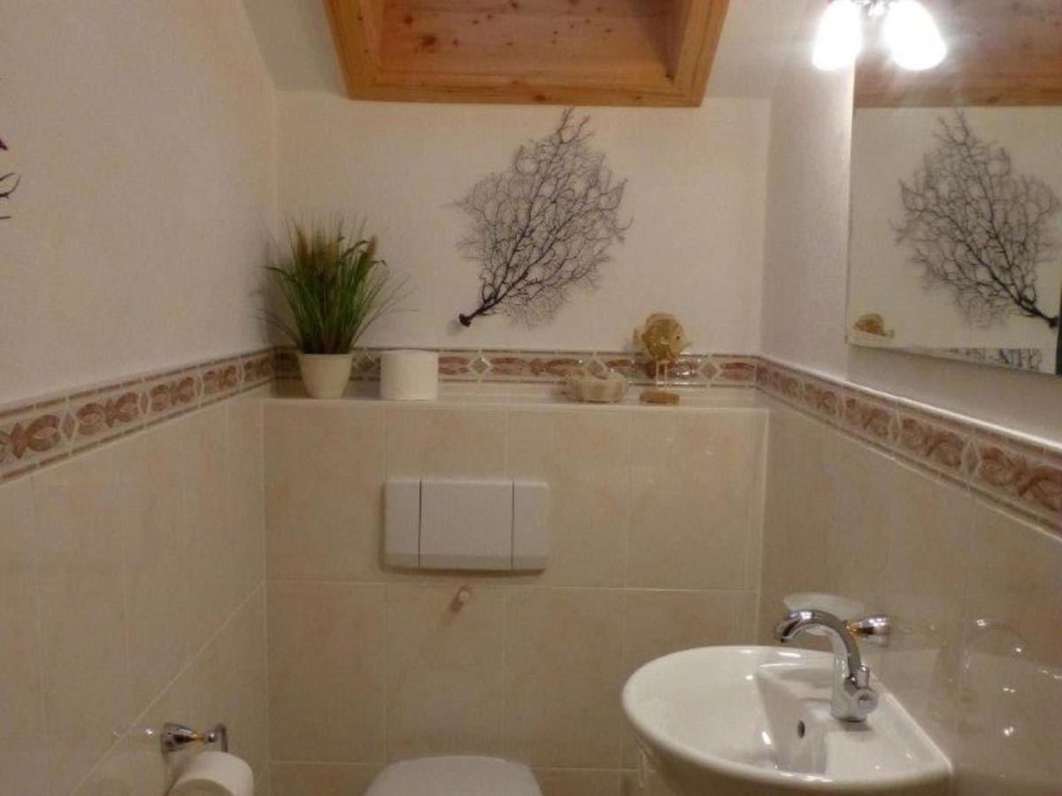 Blissful Apartment In Altenau With Patio Ruang foto